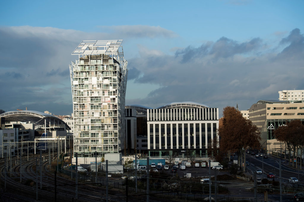 Groupe Cardinal Ycone by Jean Nouvel - Guillaume Perret