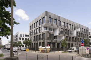 Groupe Cardinal - Bandai - Façade extérieure ©Aurélien Aumond Groupe Cardinal - Bandai - Façade extérieure ©Aurélien Aumond.jpg
