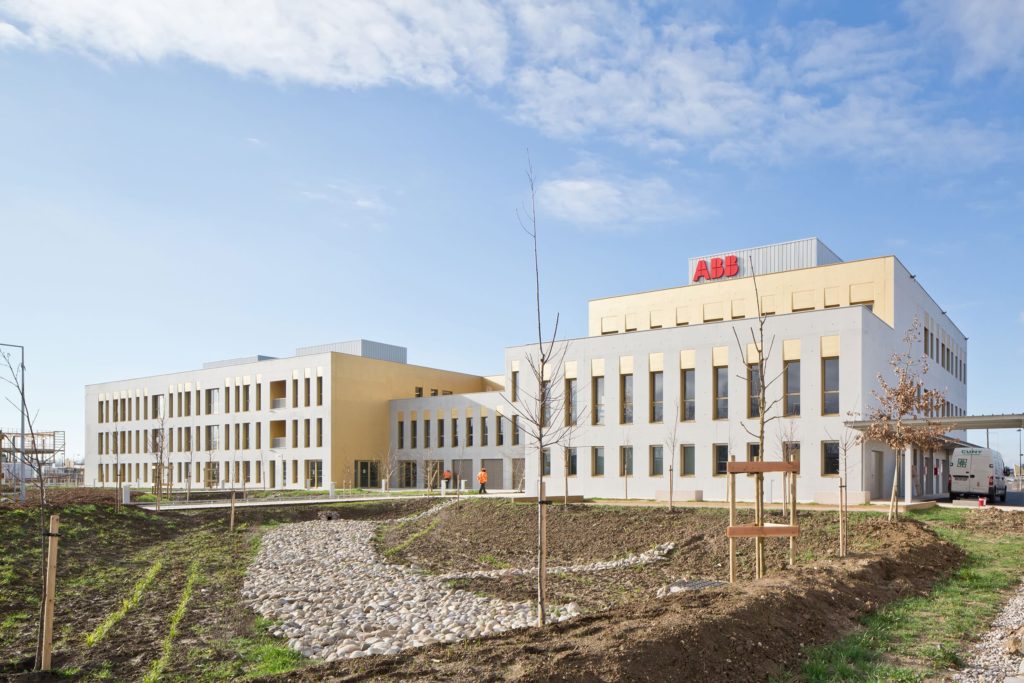 Groupe Cardinal - ABB - @Z ARCHITECTURE - @Jonathan Letoublon Groupe Cardinal - ABB -Z ARCHITECTURE - Jonathan Letoublon