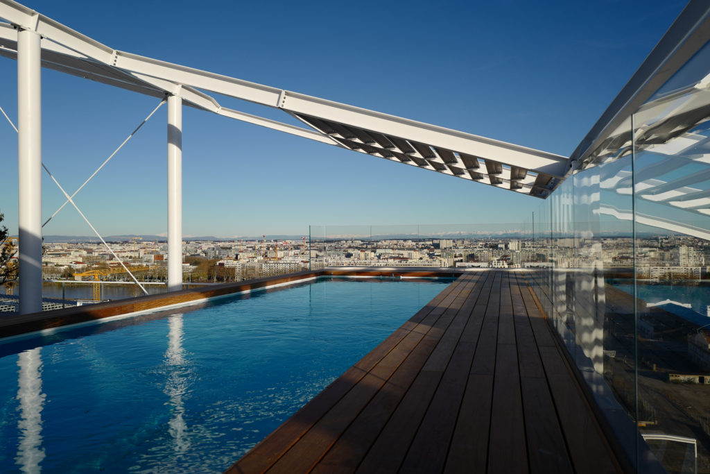 Groupe Cardinal Ycone by Jean Nouvel - Terrasse piscine- Photo Manuel Fernandez